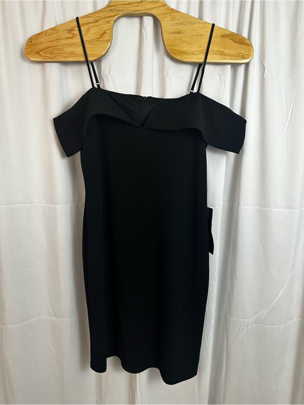 bebe Black off the shoulder bodycon-like Cocktail/Party Dress, size 12, NWT